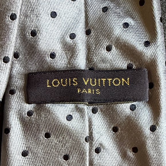 Louis Vuitton Gold/Tan Tie with Black Dots - Picture 2 of 7